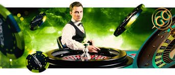 Super Sic Bo live studio with professional dealer and transparent dice roller
